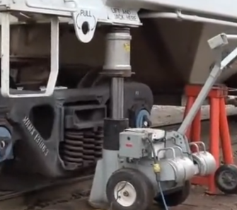 更換火車輪子時會用到機械千斤頂嗎