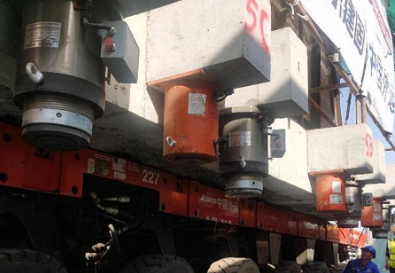 液壓千斤頂參與濟南三元宮遷移重任